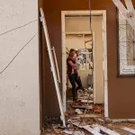 A esperança renasce entre os escombros da arrasada Rio Bonito do Iguaçu