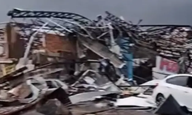 Tornado destrói cidade do Paraná; resgate atua em Rio Bonito do Iguaçu