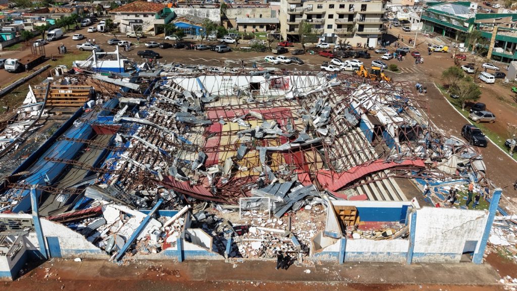 Sobe para oito o número de mortos pelo ciclone no Sul do Brasil