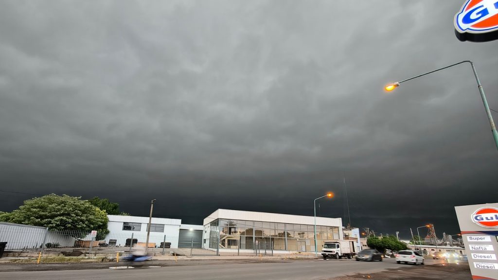Frente fria que ruma ao Sul do Brasil traz tempestades severas na Argentina