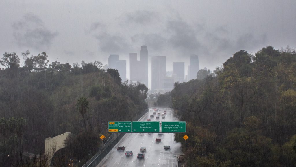 Sequência de rios atmosféricos castiga a Califórnia