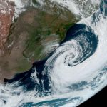 Sequência de ciclones atingirá o Brasil? Meteorologista explica o fenômeno