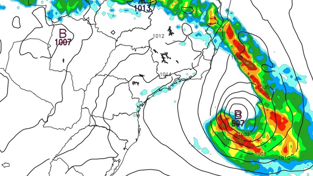 Ciclone se formará na costa de São Paulo e Rio de Janeiro; chuva é maior risco