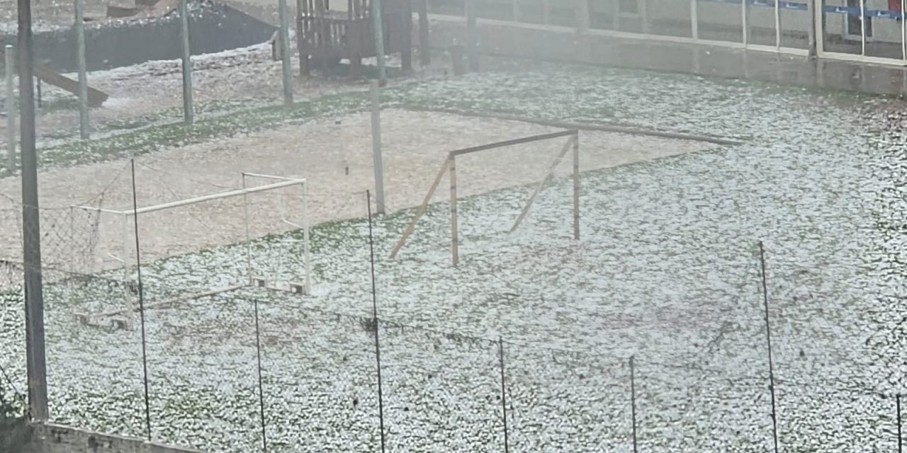 <span class="entry-title-primary">Temporais de granizo podem se repetir em vários estados nesta segunda</span> <h2 class="entry-subtitle">Temporais de granizo podem atingir na tarde e noite desta segunda-feira estados do Sul e do Sudeste do Brasil </h2>