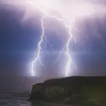 Chuva, granizo e vendavais avançam com frente fria após calor de quase 38ºC