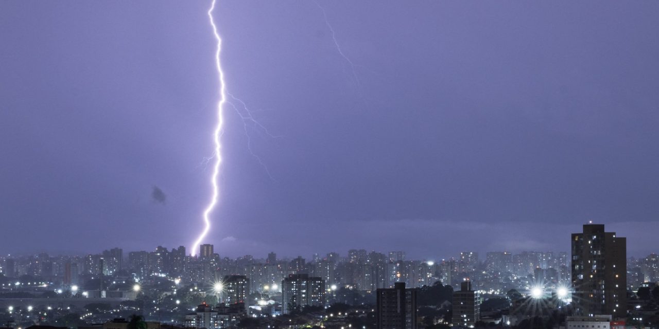 <span class="entry-title-primary">Frente fria mexerá com o tempo no Brasil e trará chuva forte e tempestades</span> <h2 class="entry-subtitle">Frente fria vai avançar pelo Brasil nesta semana e trará impactos em todas as regiões do país com chuva e temporais </h2>