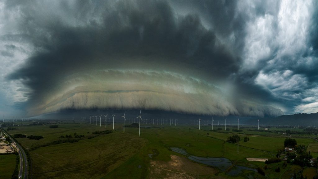 Fotógrafo faz impressionante registro de tempestade no Sul do Brasil