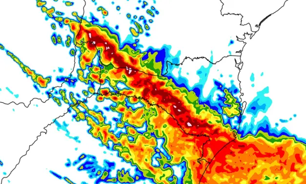 Linha de instabilidade traz alto risco de tempestades severas nas próximas horas