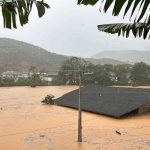 Chuva extrema, graves inundações, resgates e emergência em Santa Catarina