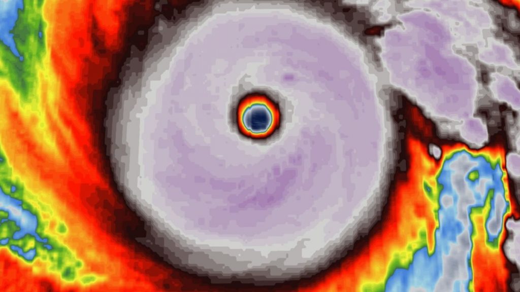 Rajada de vento de 405 km/h bate recorde mundial em furacão no Atlântico
