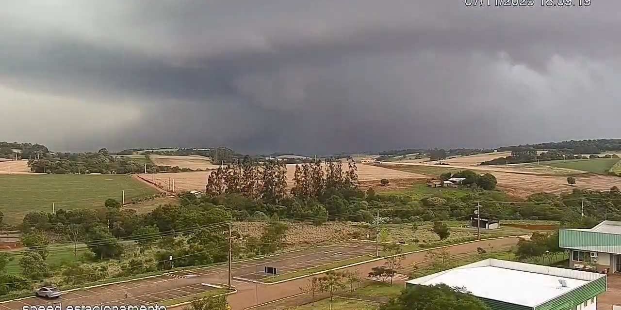 <span class="entry-title-primary">Tornado no Paraná surgiu de fenômeno que gera piores tempestades da natureza</span> <h2 class="entry-subtitle">Mesocliclone esteve presente no tornado devastador que atingiu a cidade paranaense de Rio Bonito do Iguaçu </h2>