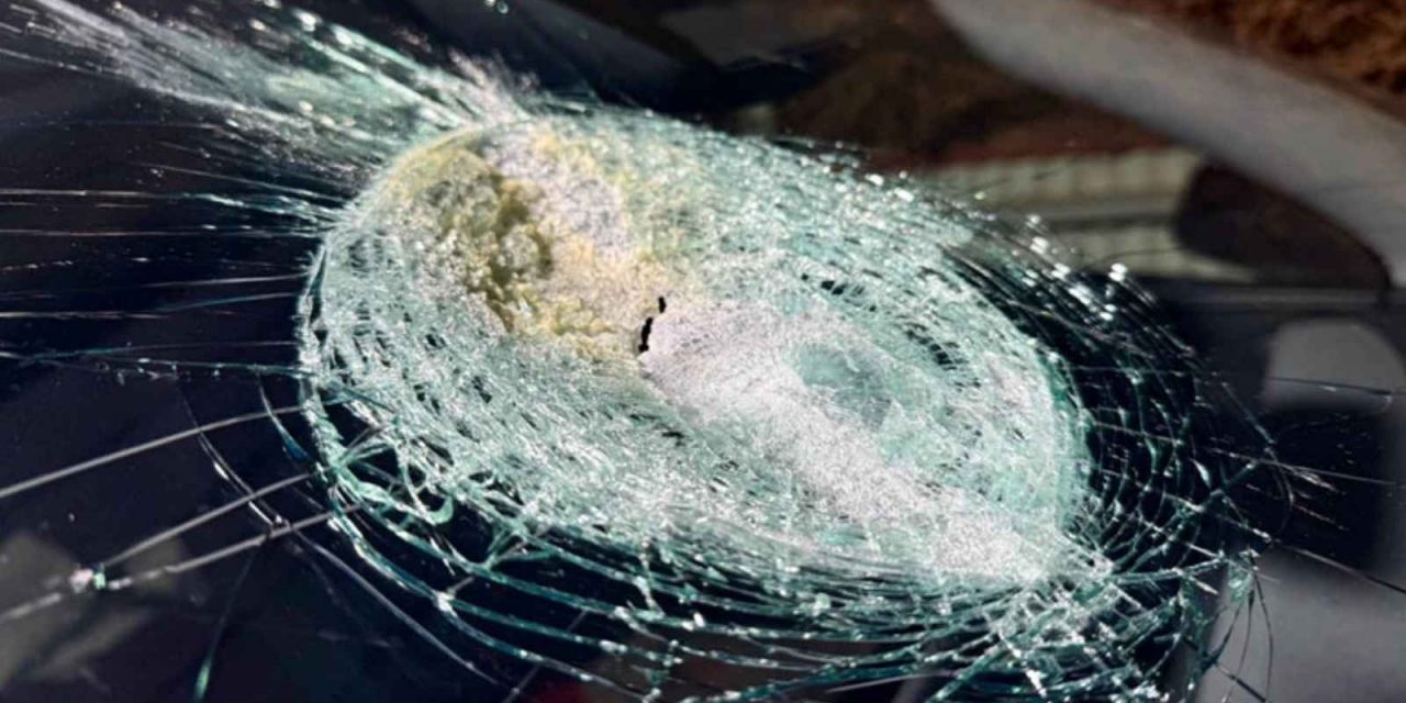<span class="entry-title-primary">Cientistas investigam possível primeiro impacto de meteorito em um carro em movimento no mundo</span> <h2 class="entry-subtitle">Especialistas analisam se violento impacto que destruiu para-brisa de Tesla no Sul da Austrália foi causado por meteorito extremamente quente, possível primeiro caso em veículo em movimento na história mundial</h2>