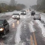 Granizo cobre rodovias de gelo e impressiona no interior de São Paulo