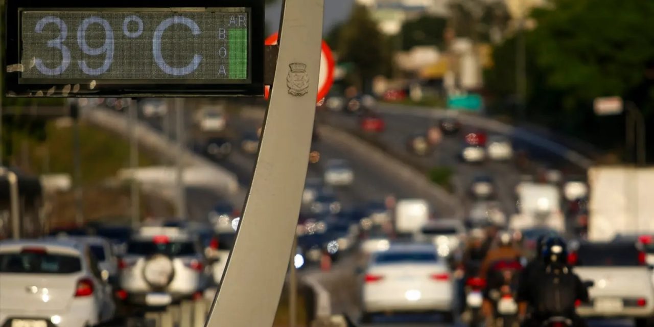 <span class="entry-title-primary">Calor incomum pode atingir marcas históricas nesta segunda em São Paulo</span> <h2 class="entry-subtitle">Calor excessivo a extremo atinge o estado de São Paulo nesta segunda com possibilidade de marcas históricas na capital </h2>