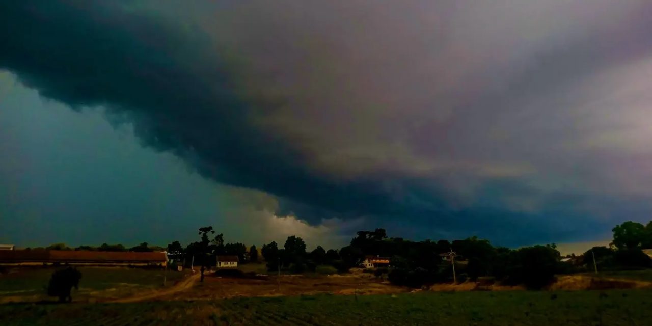 <span class="entry-title-primary">Risco de temporais isolados em parte do RS nas próximas horas</span> <h2 class="entry-subtitle">Avanço de instabilidade da Argentina pode trazer temporais isolados em parte do Rio Grande do Sul nas próximas horas </h2>