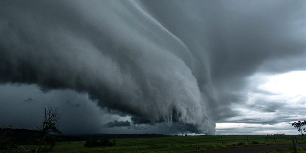 <span class="entry-title-primary">Alerta vermelho: novo sistema de tempestades atingirá o Sul e o Sudeste</span> <h2 class="entry-subtitle">Novo sistema de tempestades com chuva volumosa e temporais atingirá estados do Sul e o Sudeste nos próximos dias </h2>