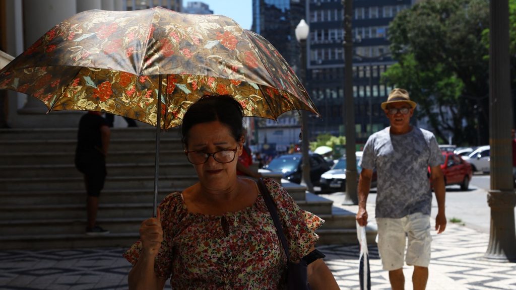 Calor escaldante: temperatura chega a 38ºC e ruma aos 40ºC no fim de semana