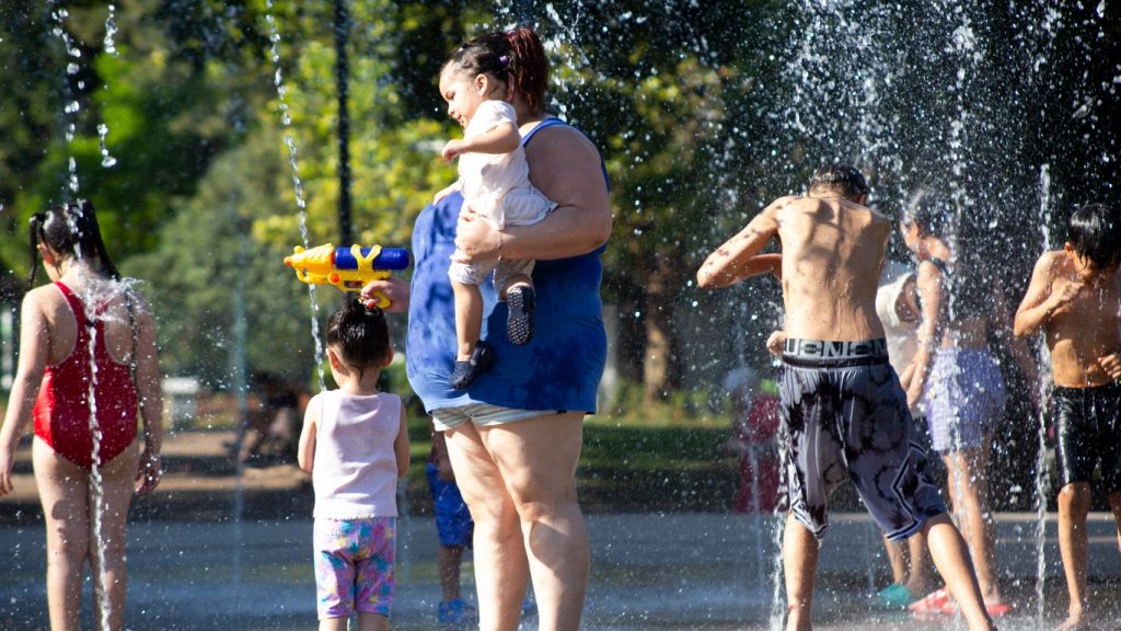 Calor extremo, apagão e temporais marcam a despedida de 2025