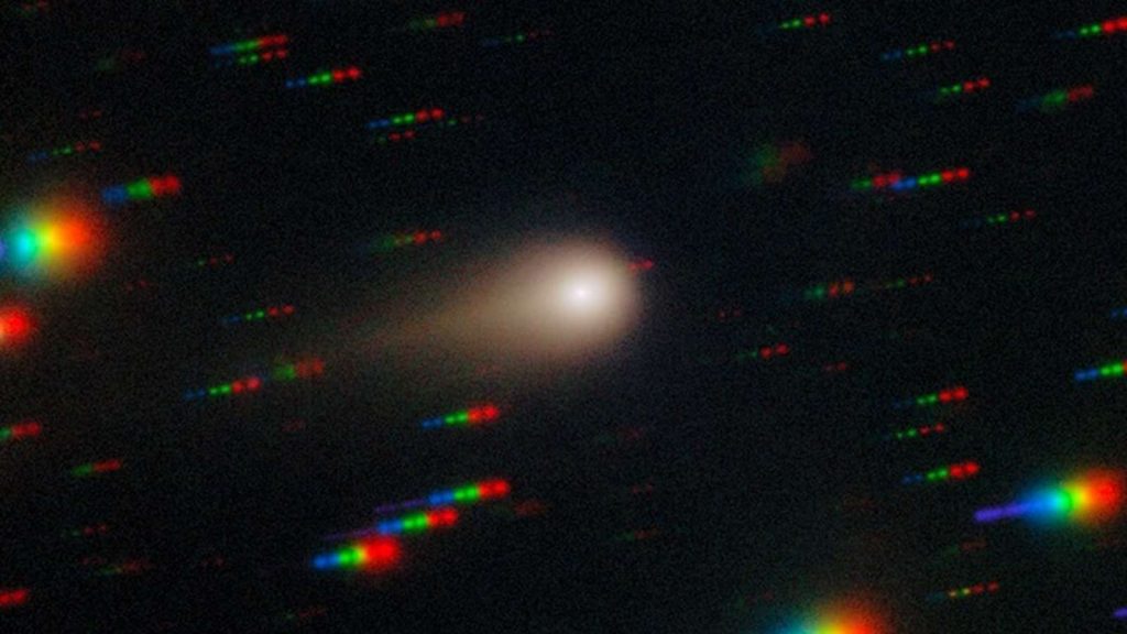 Cometa interestalar misterioroso fará maior aproximação da Terra nesta sexta