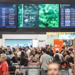 Caos em aeroportos de São Paulo pelo ciclone segue e gera efeito dominó