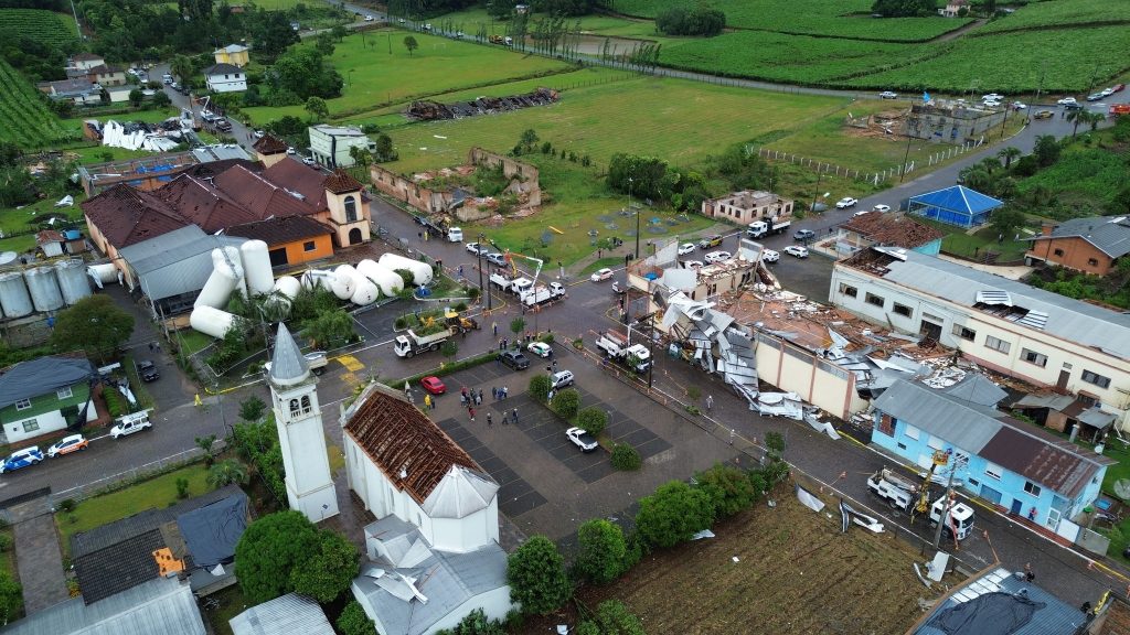 Tornado causou a destruição em Flores da Cunha, conclui a MetSul