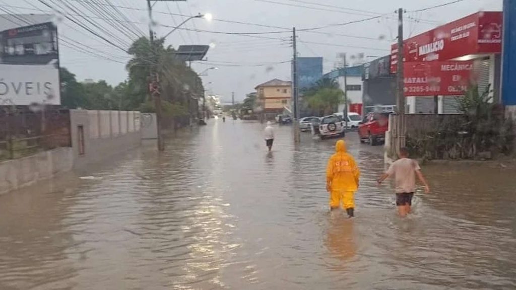 Santa Catarina voltará a ter chuva intensa com enxurradas e inundações