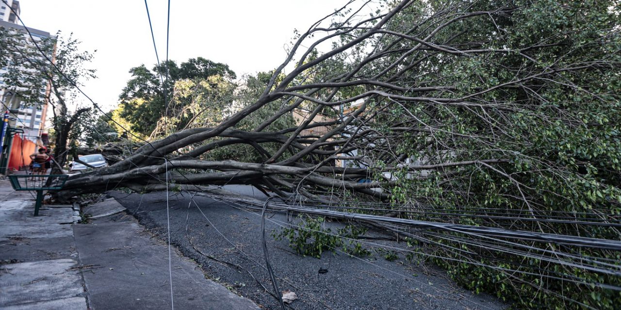 <span class="entry-title-primary">Alerta: São Paulo ainda deve ter vento forte nesta quinta-feira</span> <h2 class="entry-subtitle">Rajadas de vento por vezes fortes ainda devem soprar em São Paulo e outras cidades do Leste paulista nesta quinta </h2>