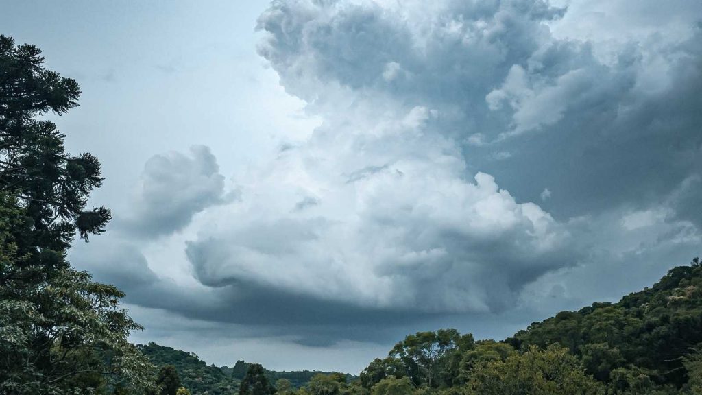 Baixa pressão traz nova rodada de instabilidade ao Rio Grande do Sul nesta terça