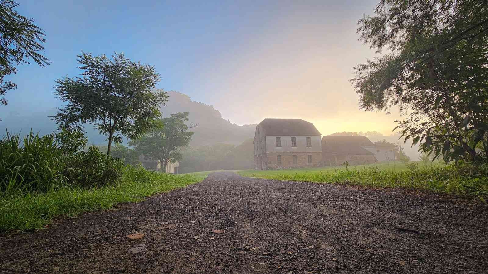 Amanhecer frio em Sobradinho