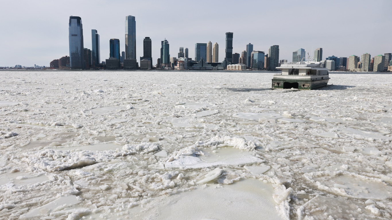 Gelo no Rio Hudson em Nova York