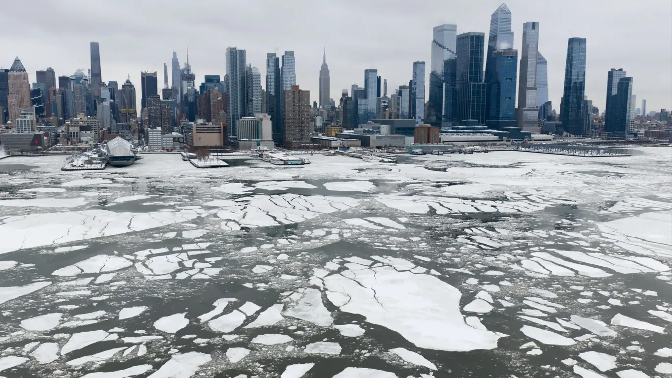 Gelo no Rio Hudson em Nova York