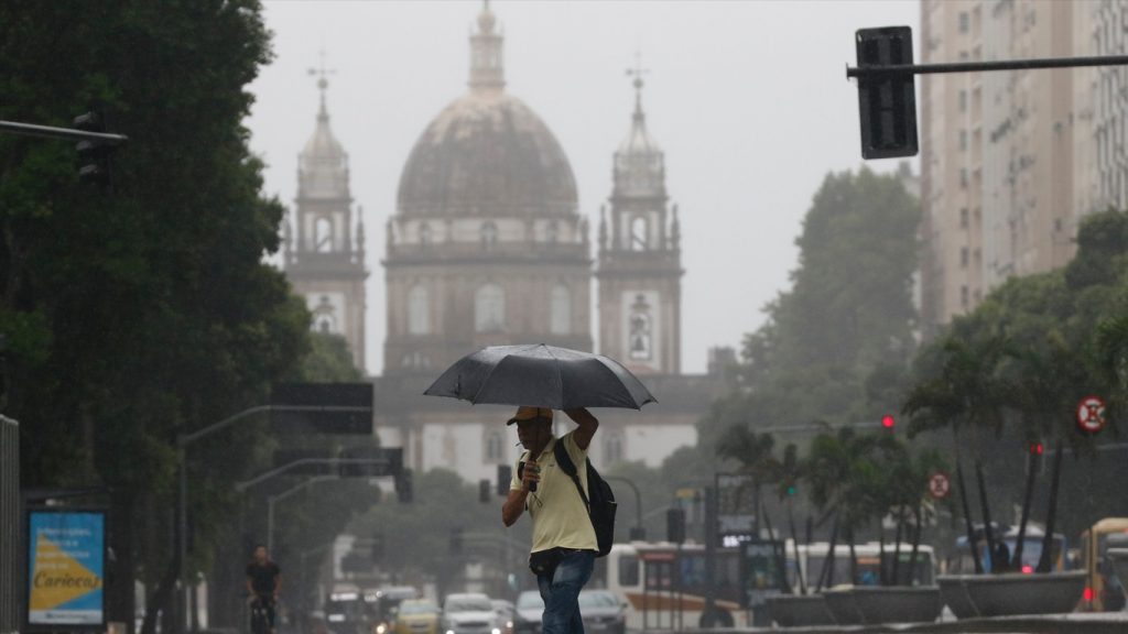 Chuva orográfica atinge São Paulo e Rio de Janeiro com até 200 mm