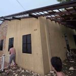 Microexplosão deixa estragos no litoral de Santa Catarina; veja vídeo