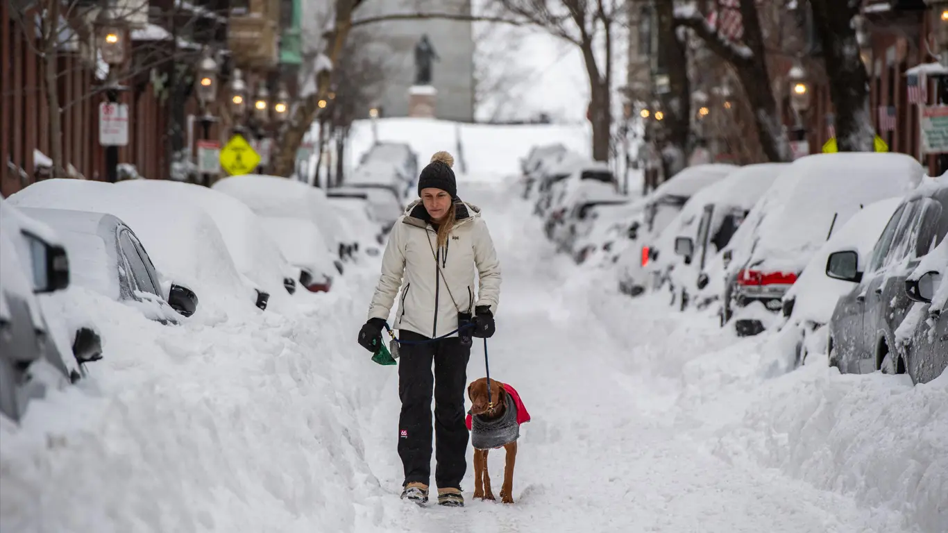 Foto mostra inverno de 2026 nos Estados Unidos com muita neve em Boston
