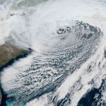 Ciclone bomba: satélite registra imagem da tempestade que traz nevasca histórica
