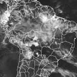 Frente fria muda o tempo e avança com chuva neste sábado