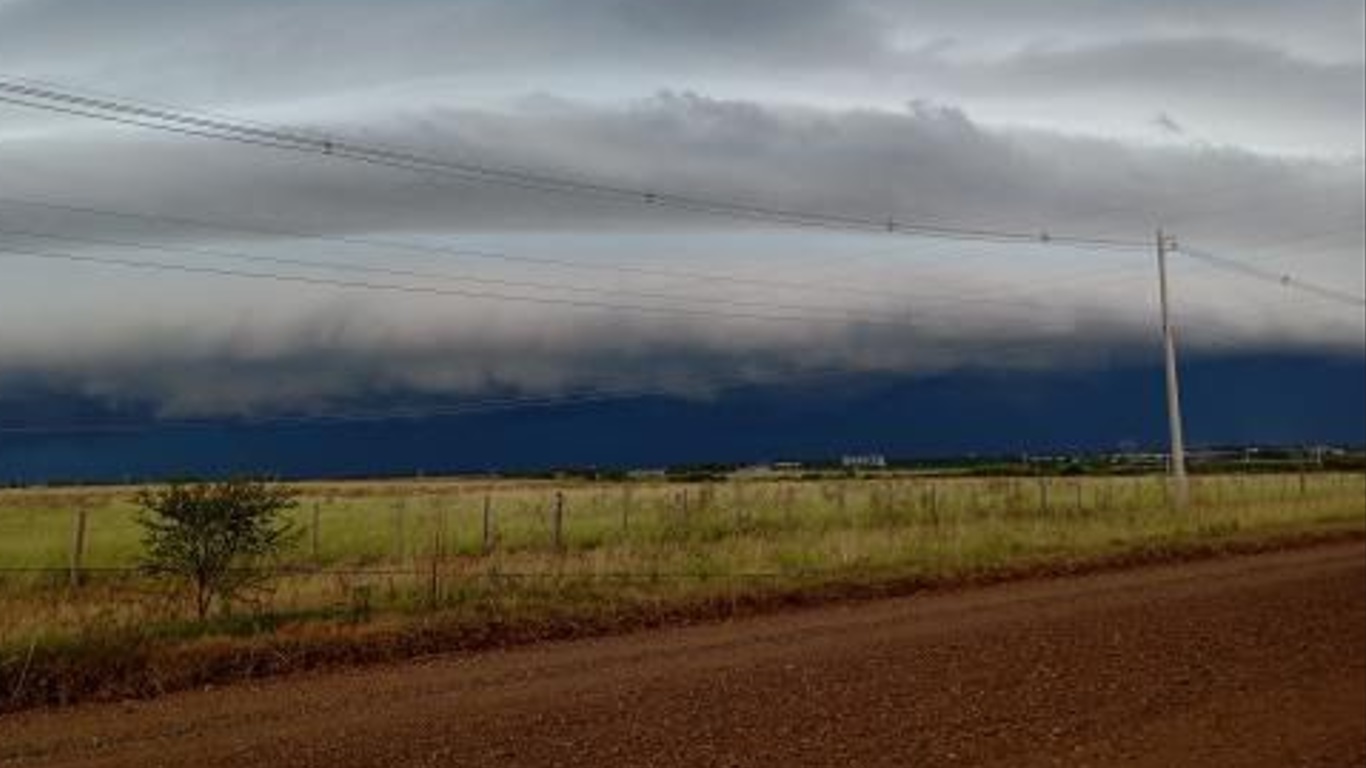 Foto de chegada de frente fria