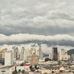 Sobe o nível de alerta por chuva forte a intensa em Santa Catarina