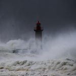 Tempestades não dão trégua em Portugal e cresce o perigo de cheias