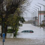 Enchentes atingem Portugal e cheias devem se agravar com mais chuva