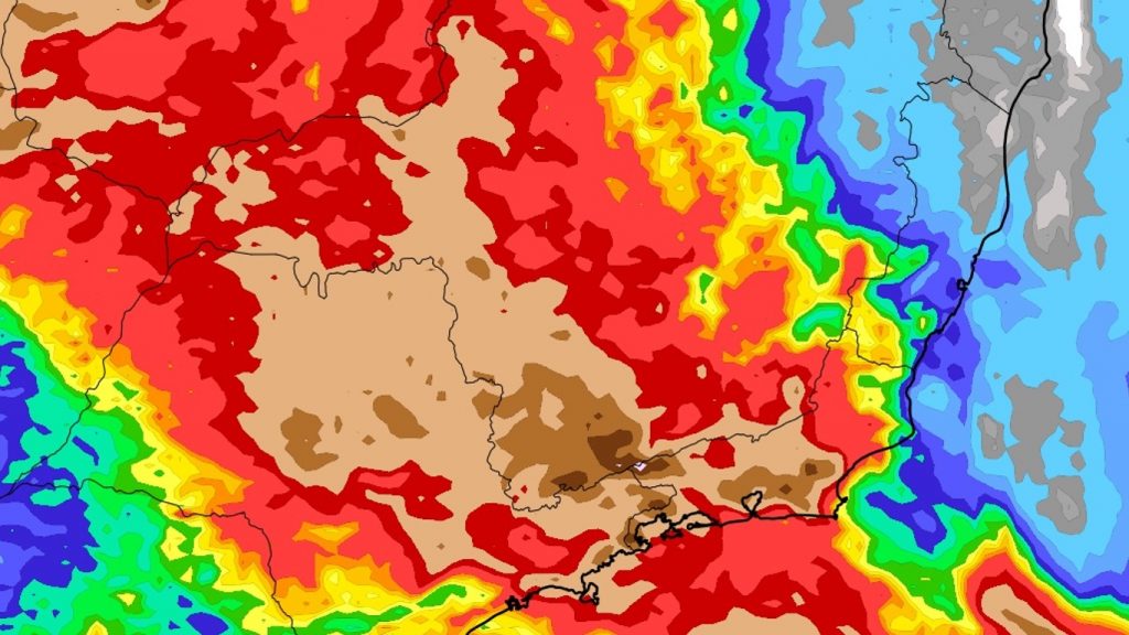 Cresce o alerta por chuva excessiva em três estados da Região Sudeste
