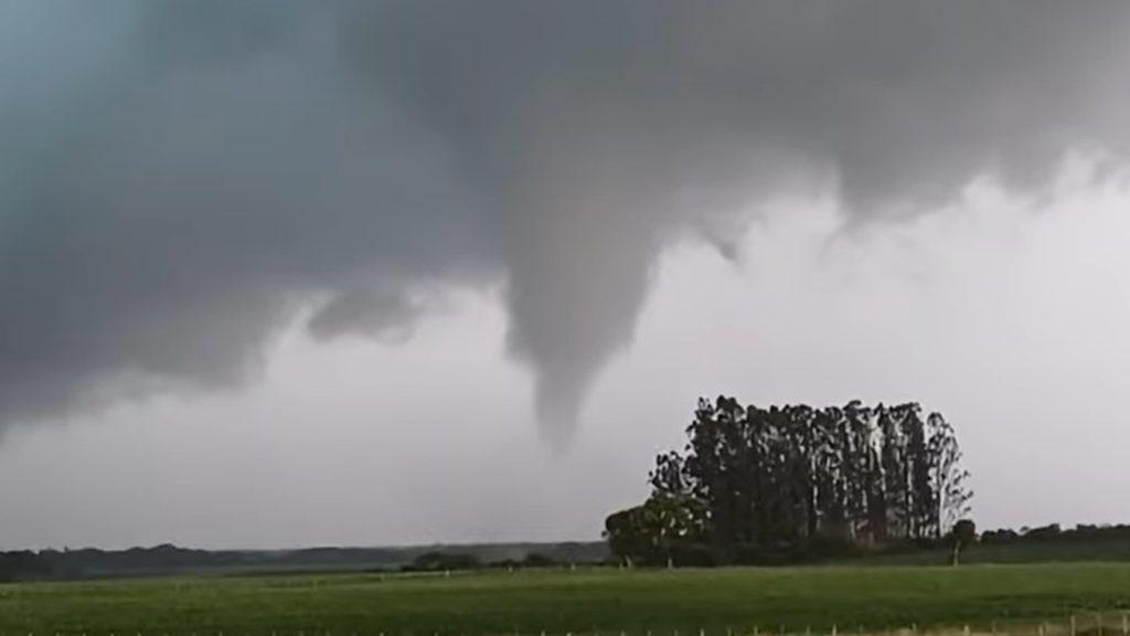 Segundo tornado em poucos dias provoca estragos no Sul gaúcho