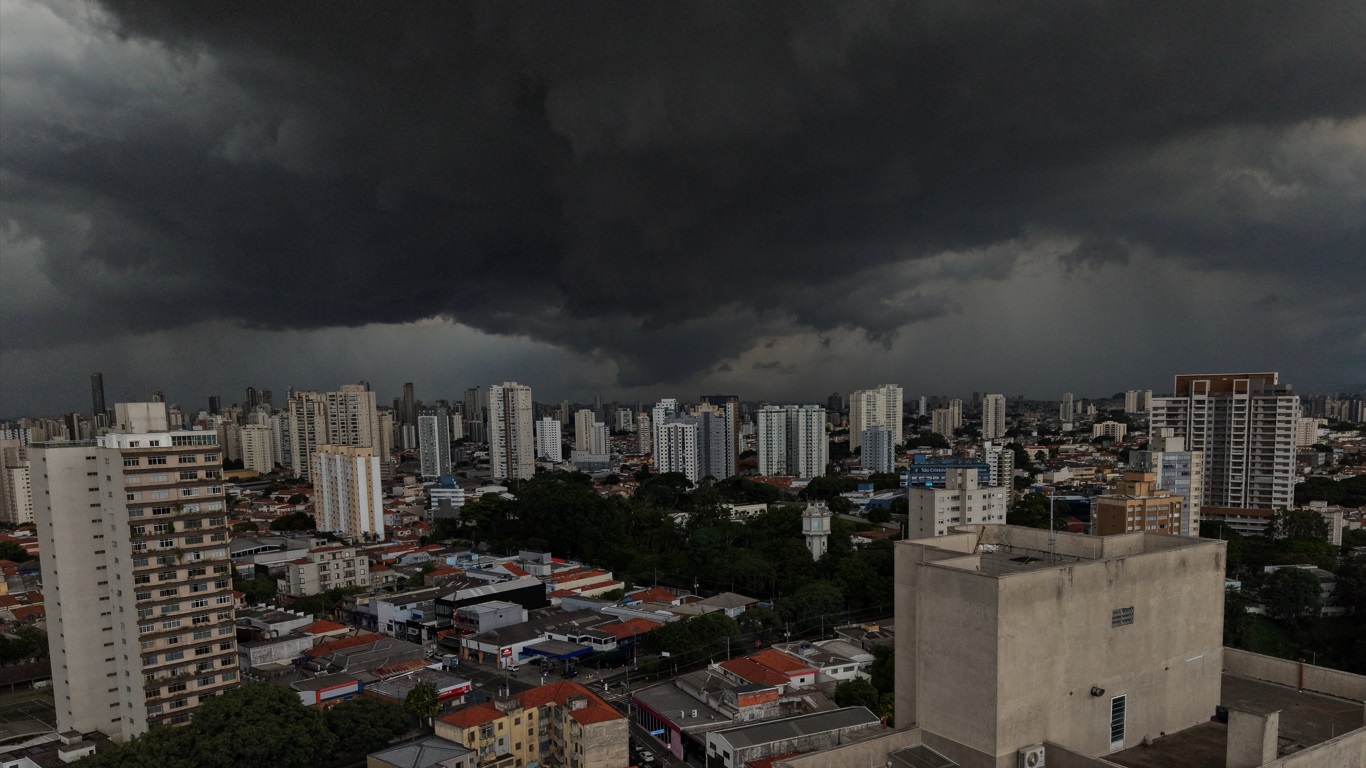 Foto mostra temporal em São Paulo