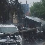 Frente fria chega com vendaval e provoca estragos em Buenos Aires