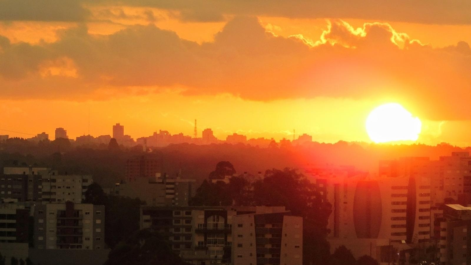 Foto de fim de tarde com calor