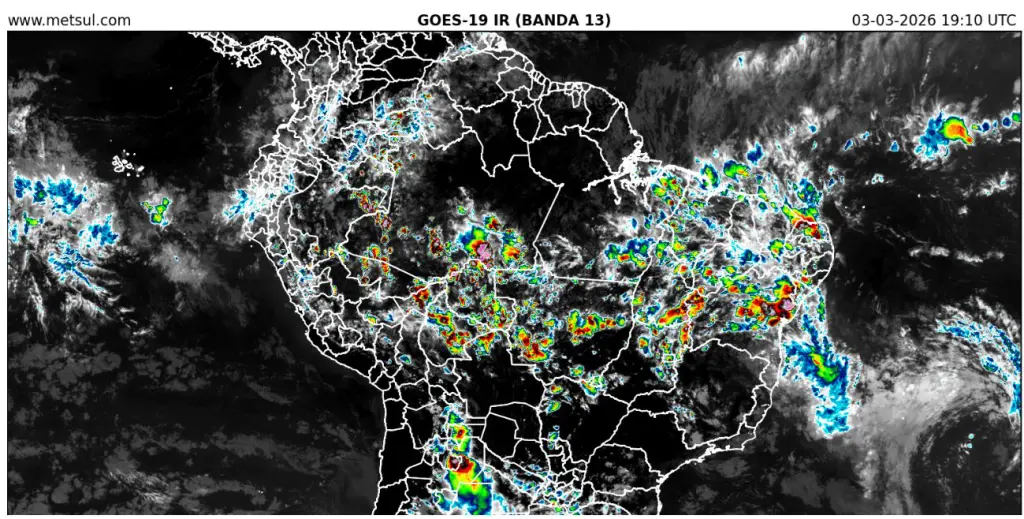Defesa Civil em atenção:  muita chuva no Norte e Nordeste