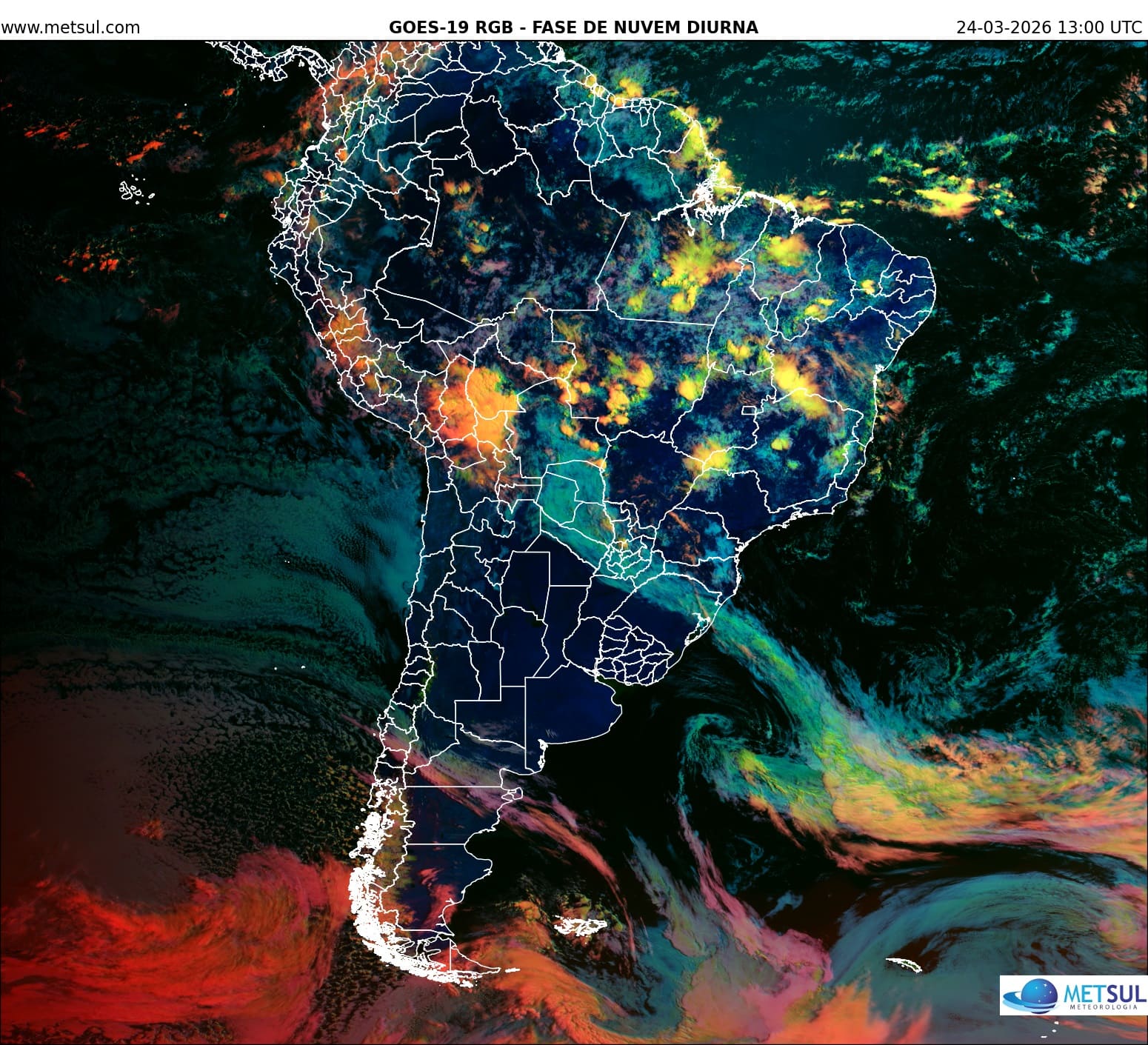 Imagem de satélite da manhã de hoje mostra o ciclone no Atlântico e a frente fria associada trazendo muitas nuvens e instabilidade na Metade Norte gaúcha