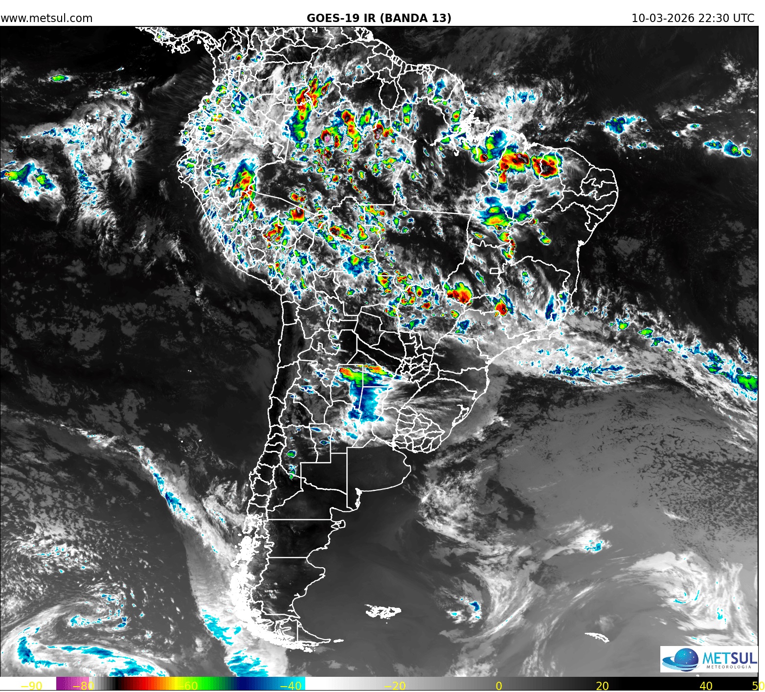 Imagem mostra frente fria na costa do Sudeste