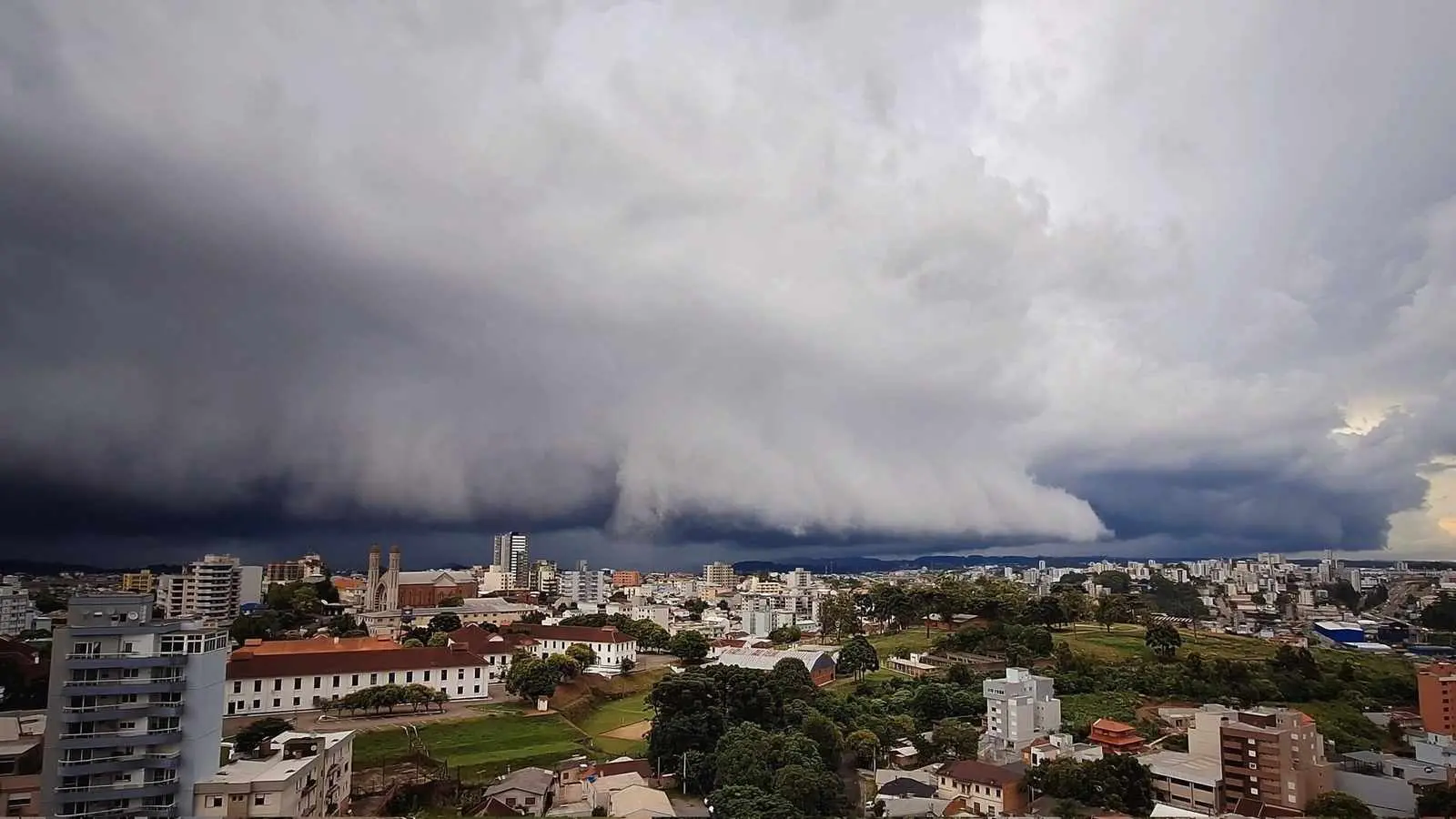 Foto mostra tempo chuvoso