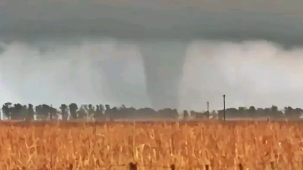 Tempestades que rumam para o Sul do Brasil geram tornado na Argentina
